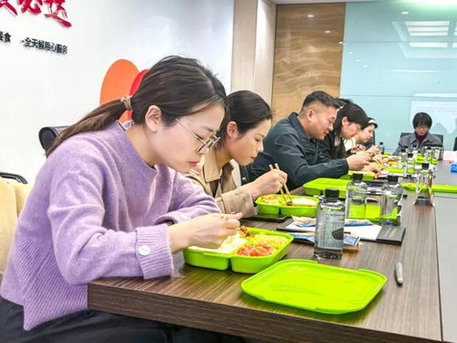 河南省实验小学组织召开家长膳食监督委员会成立大会