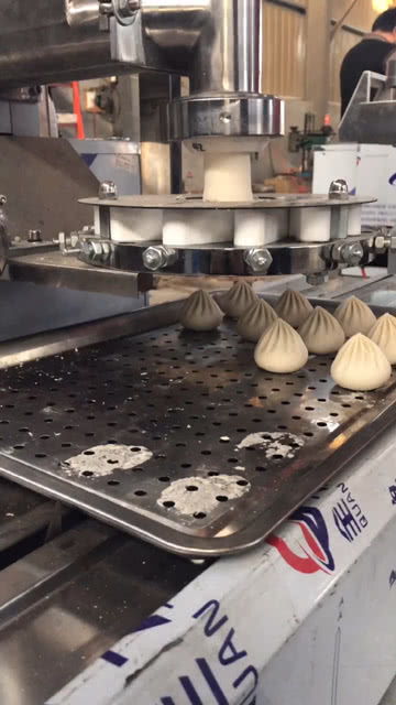 包子机流水线,比人工效率高出几十倍,适合食堂 包子铺 包子加工厂等餐饮行业